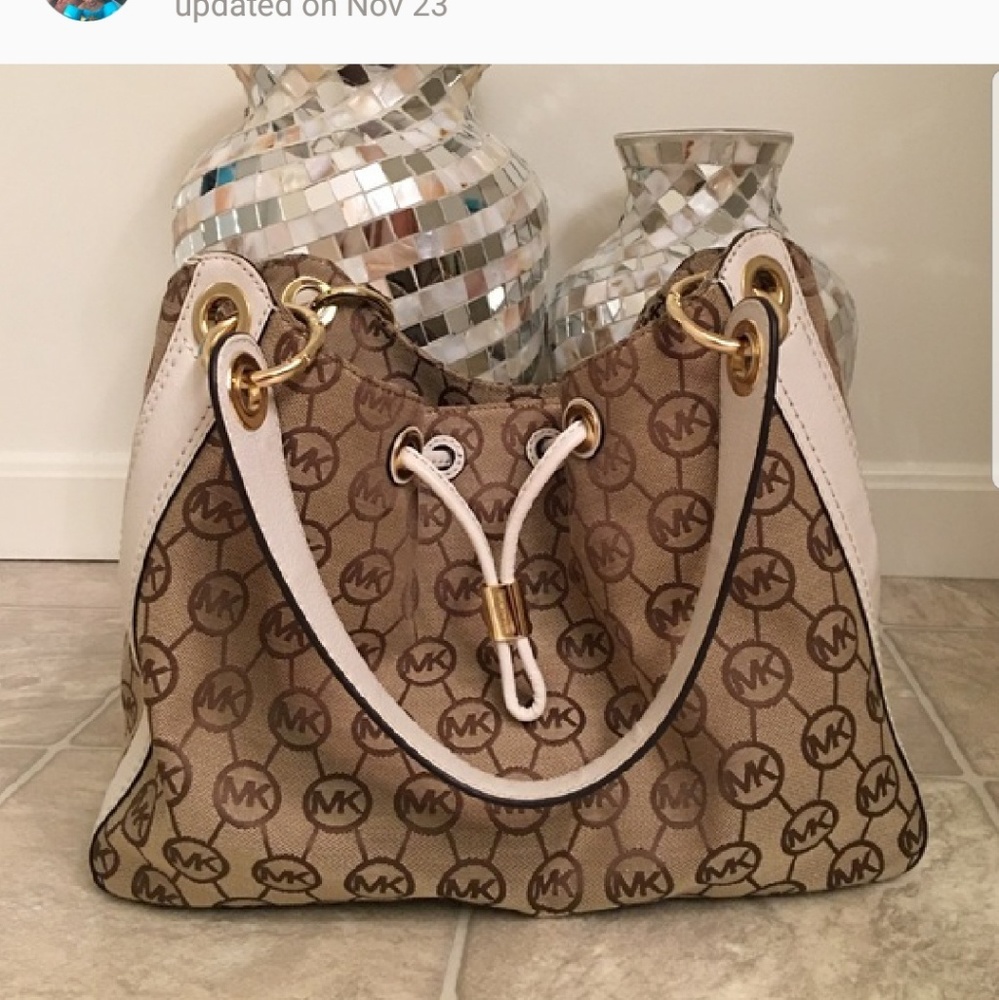 MK purse